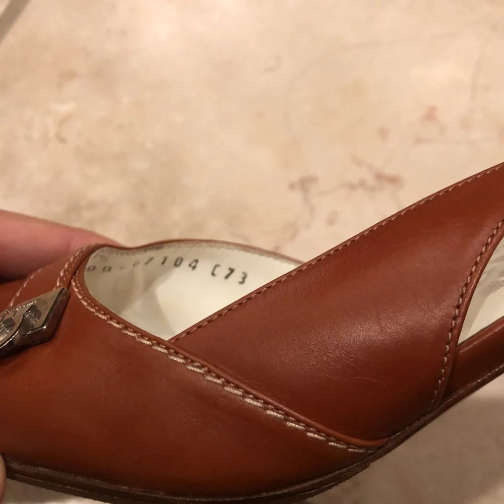 Vintage Salvatore Ferragamo Y2K leather slingback round toe contrast stitch heel